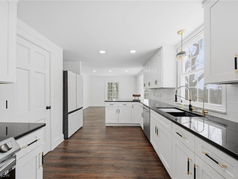 3246 Stimson Road , Barberton, OH 44203 Photo 14