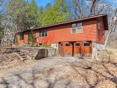 12500 Ridgemount Avenue W, Plymouth, MN 55441