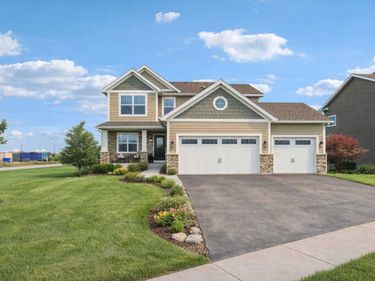 18468 70th Avenue N, Maple Grove, MN 55311