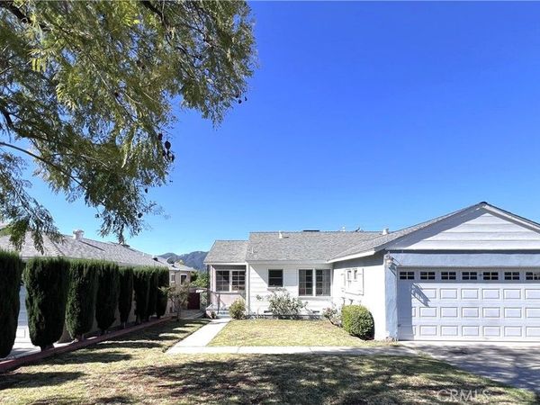 3012 Los Olivos Lane, La Crescenta, CA 91214