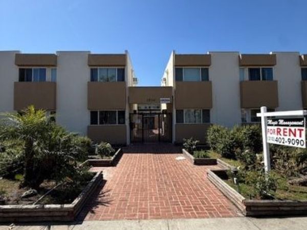 1530 E Broadway, Glendale, CA 91205