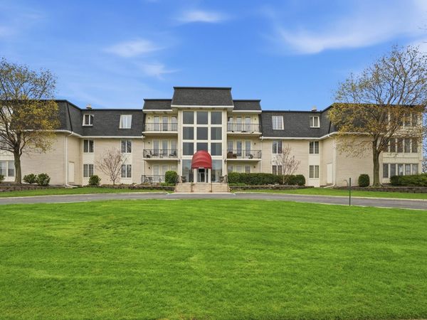 8831 Harrison Avenue, Unit 202, Munster, IN 46321