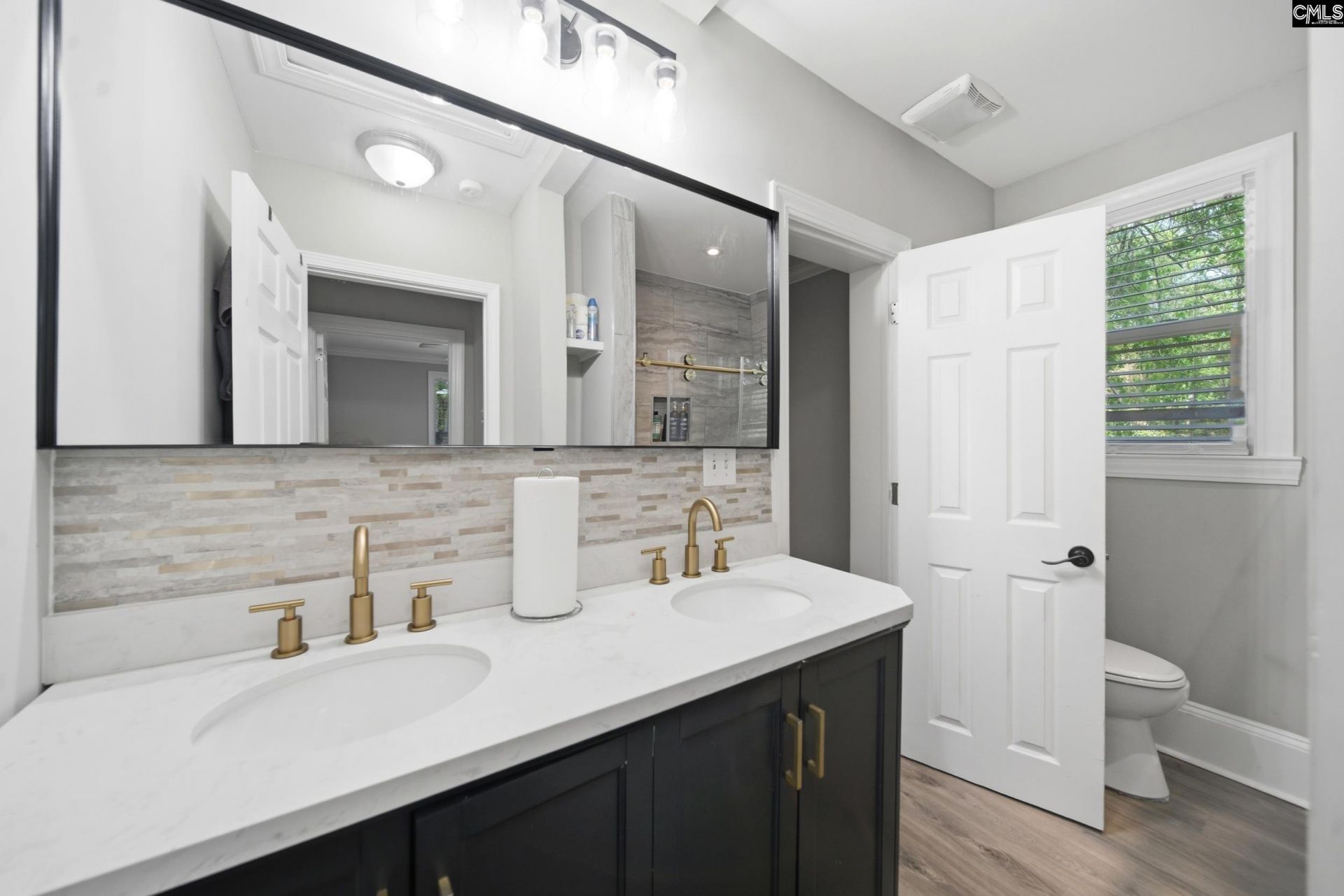 4625 Oxford Road  Photo 5