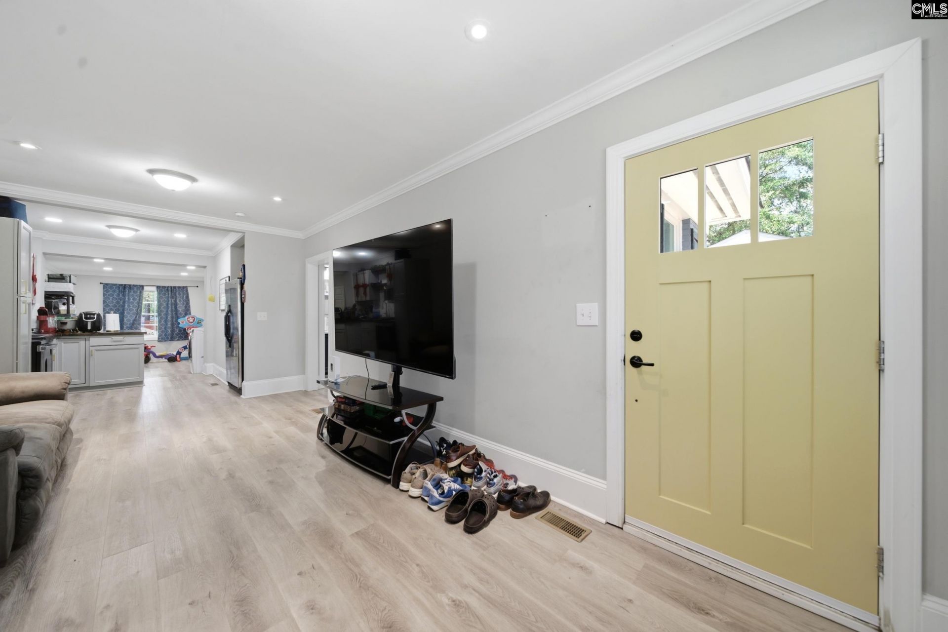 4625 Oxford Road  Photo 6