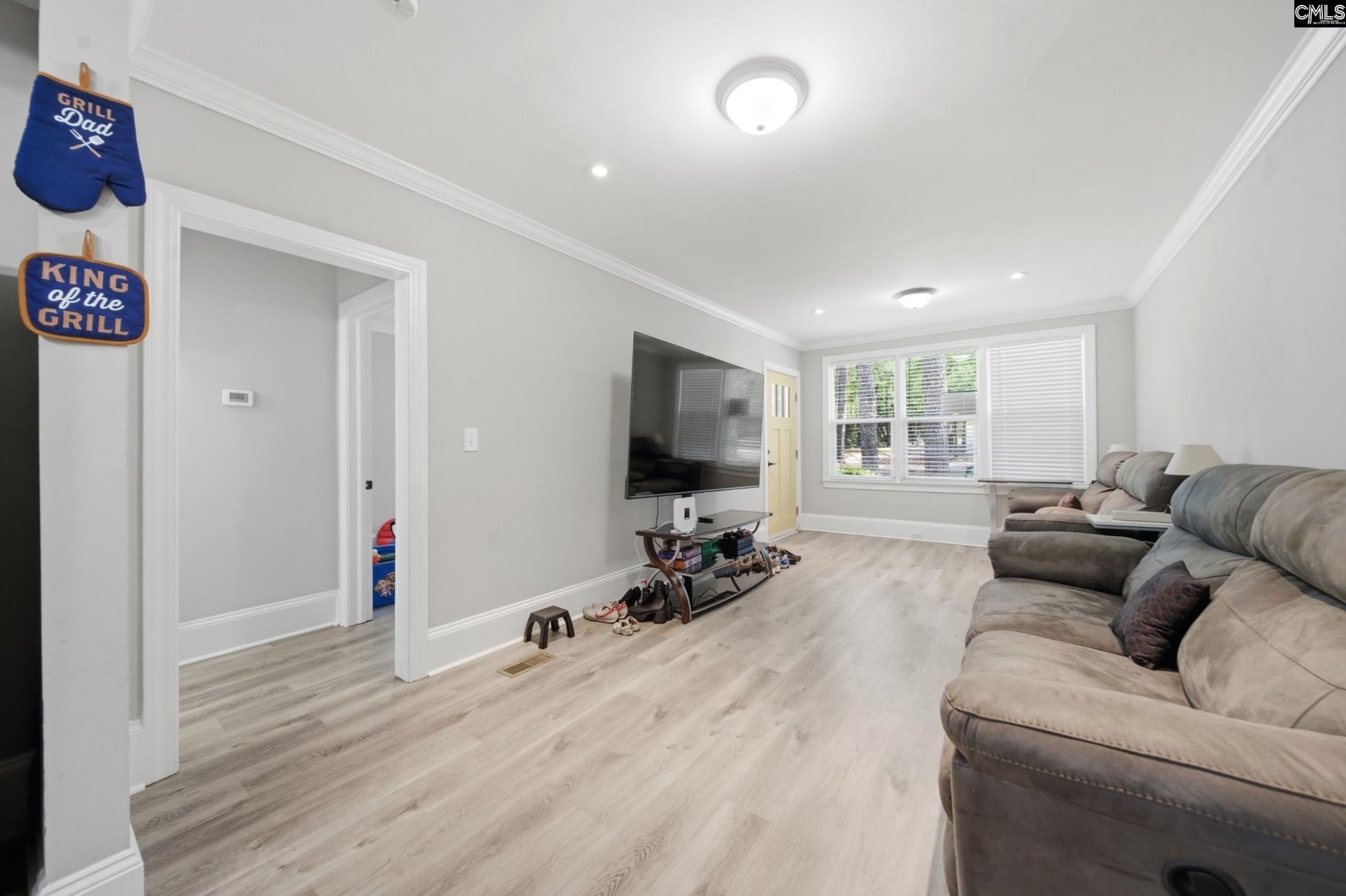 4625 Oxford Road  Photo 7