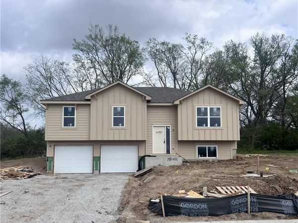 665 S Ranson Place, Independence, MO 64056