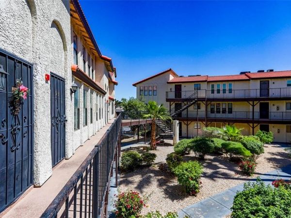 2080 Karen Avenue , Unit 94, Las Vegas, NV 89169