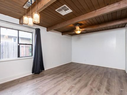 160 Arcade Blvd, Sacramento, CA 95815 Photo