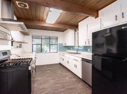 160 Arcade Blvd, Sacramento, CA 95815 Photo