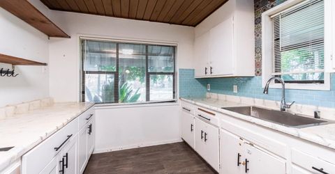 160 Arcade Blvd, Sacramento, CA 95815 Photo