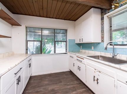 160 Arcade Blvd, Sacramento, CA 95815 Photo