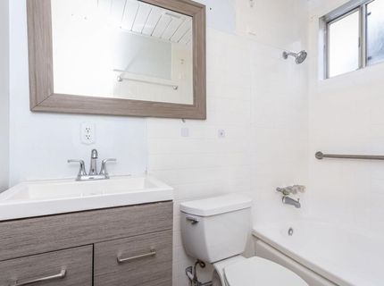 160 Arcade Blvd, Sacramento, CA 95815 Photo