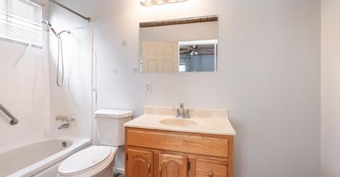 160 Arcade Blvd, Sacramento, CA 95815 Photo