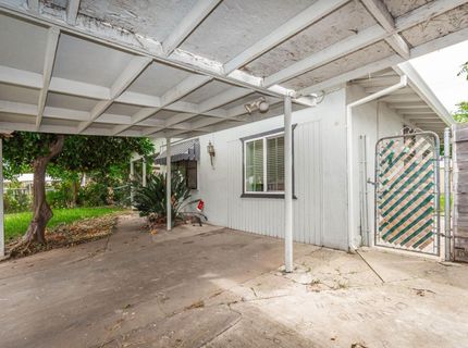 160 Arcade Blvd, Sacramento, CA 95815 Photo