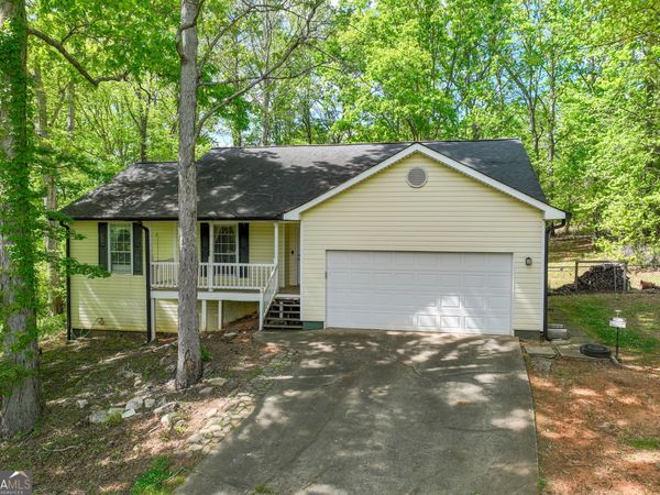 135 Redbud Court, Senoia, GA 30276