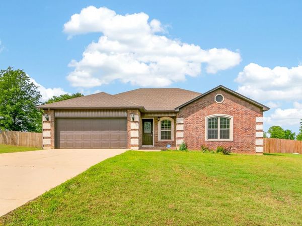 312 Bobwhite Circle , Lonoke, AR 72086