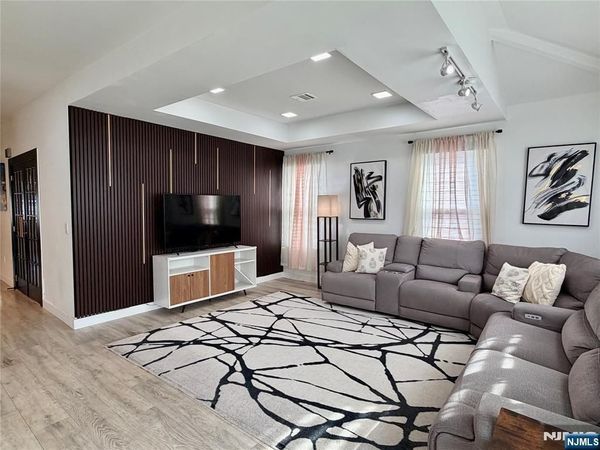 84 Center Avenue, LITTLE FALLS, NJ 07424