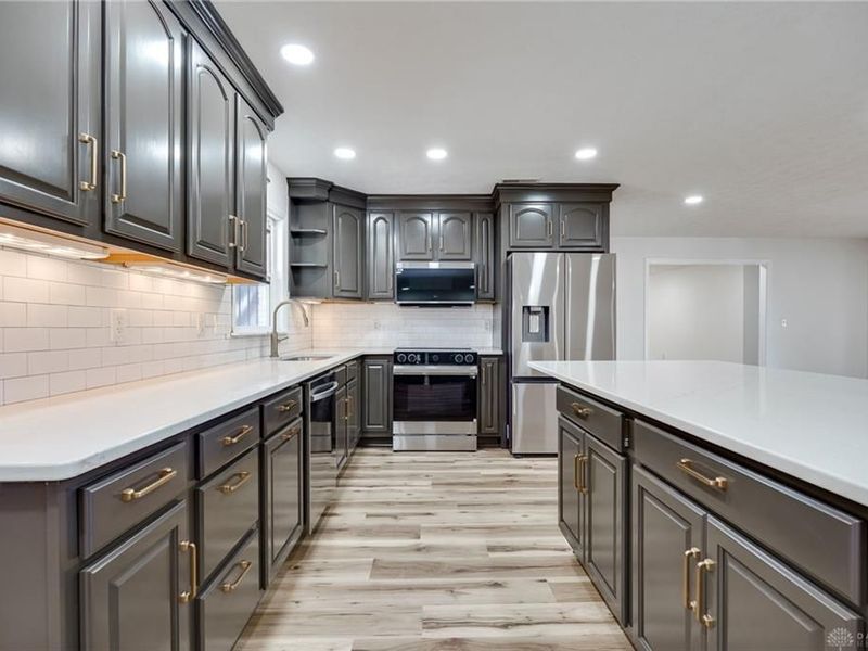 9550 Paragon Road, Dayton, OH 45458 Photo 10