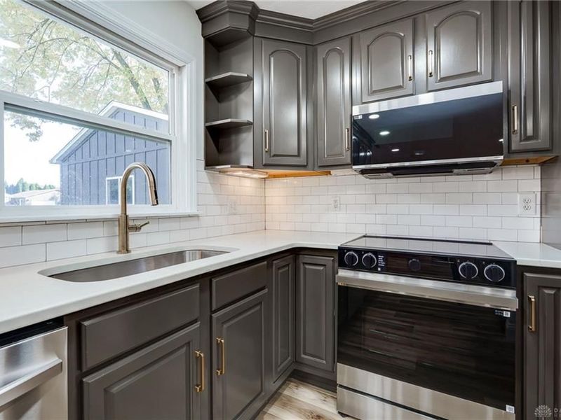 9550 Paragon Road, Dayton, OH 45458 Photo 11