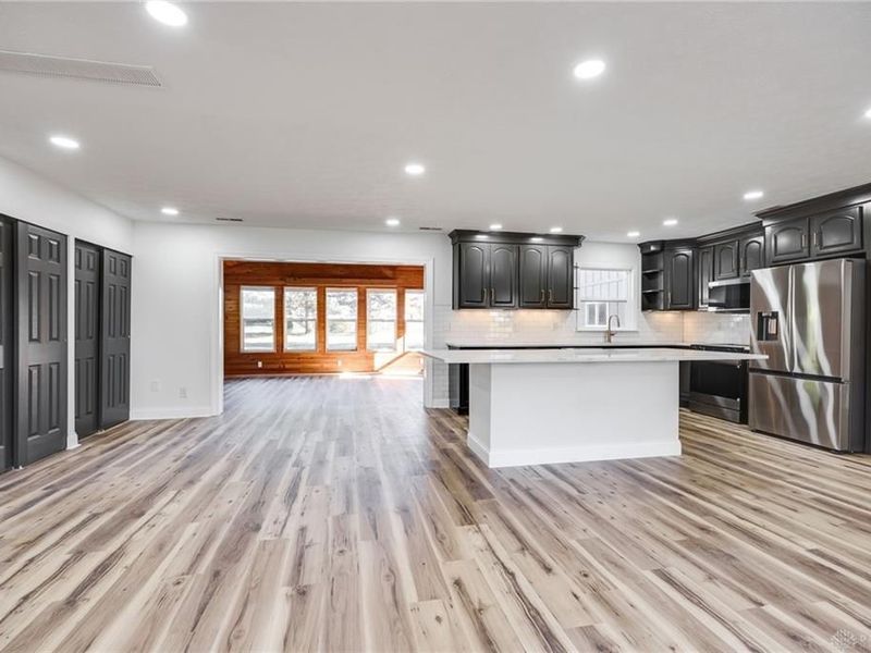 9550 Paragon Road, Dayton, OH 45458 Photo 15