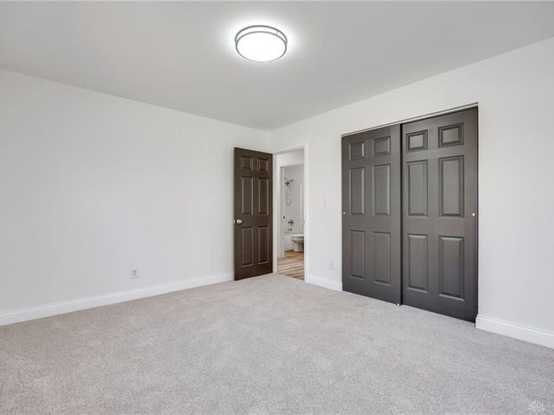 9550 Paragon Road, Dayton, OH 45458 Photo 39