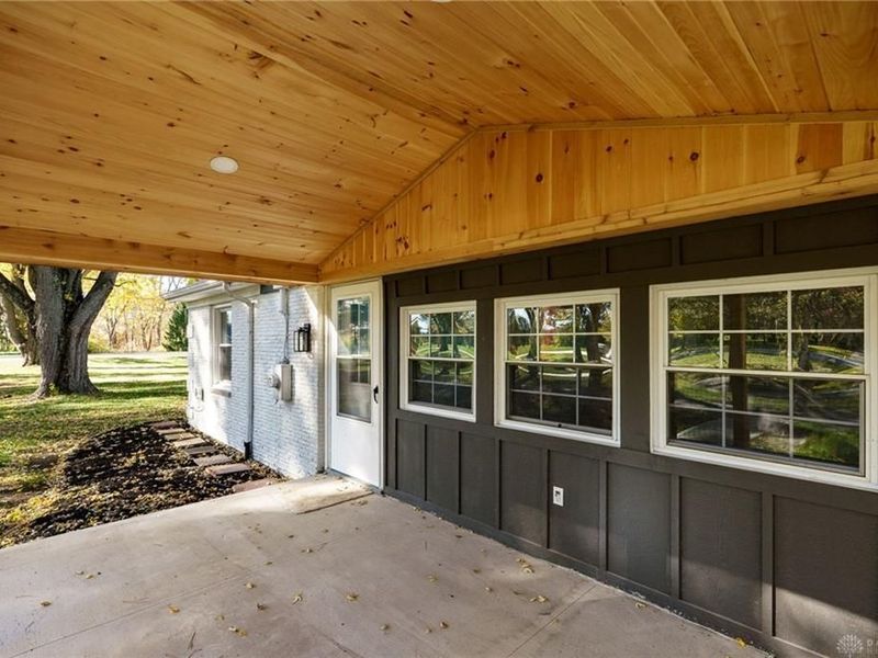 9550 Paragon Road, Dayton, OH 45458 Photo 46