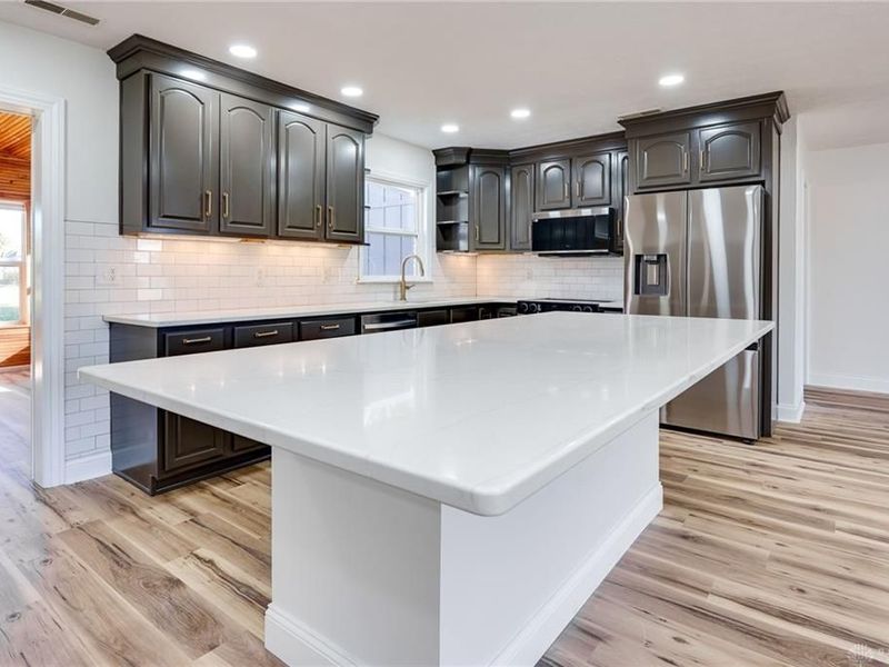 9550 Paragon Road, Dayton, OH 45458 Photo 9