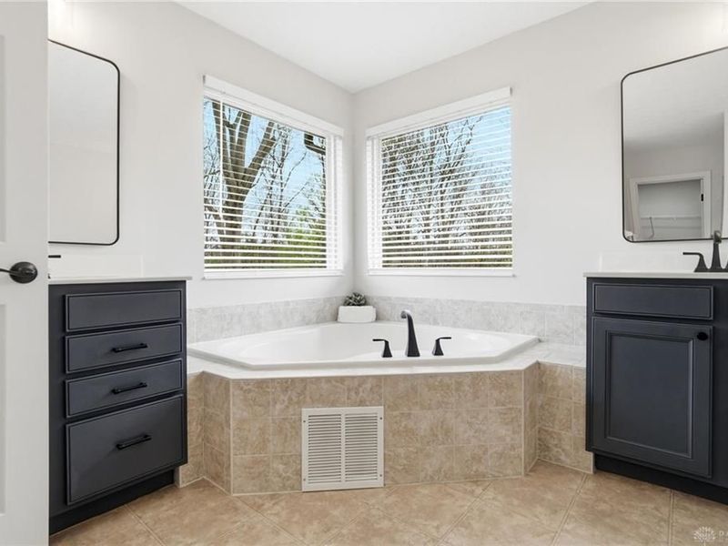 7259 Maple Leaf Court, Liberty Township, OH 45044 Photo 31