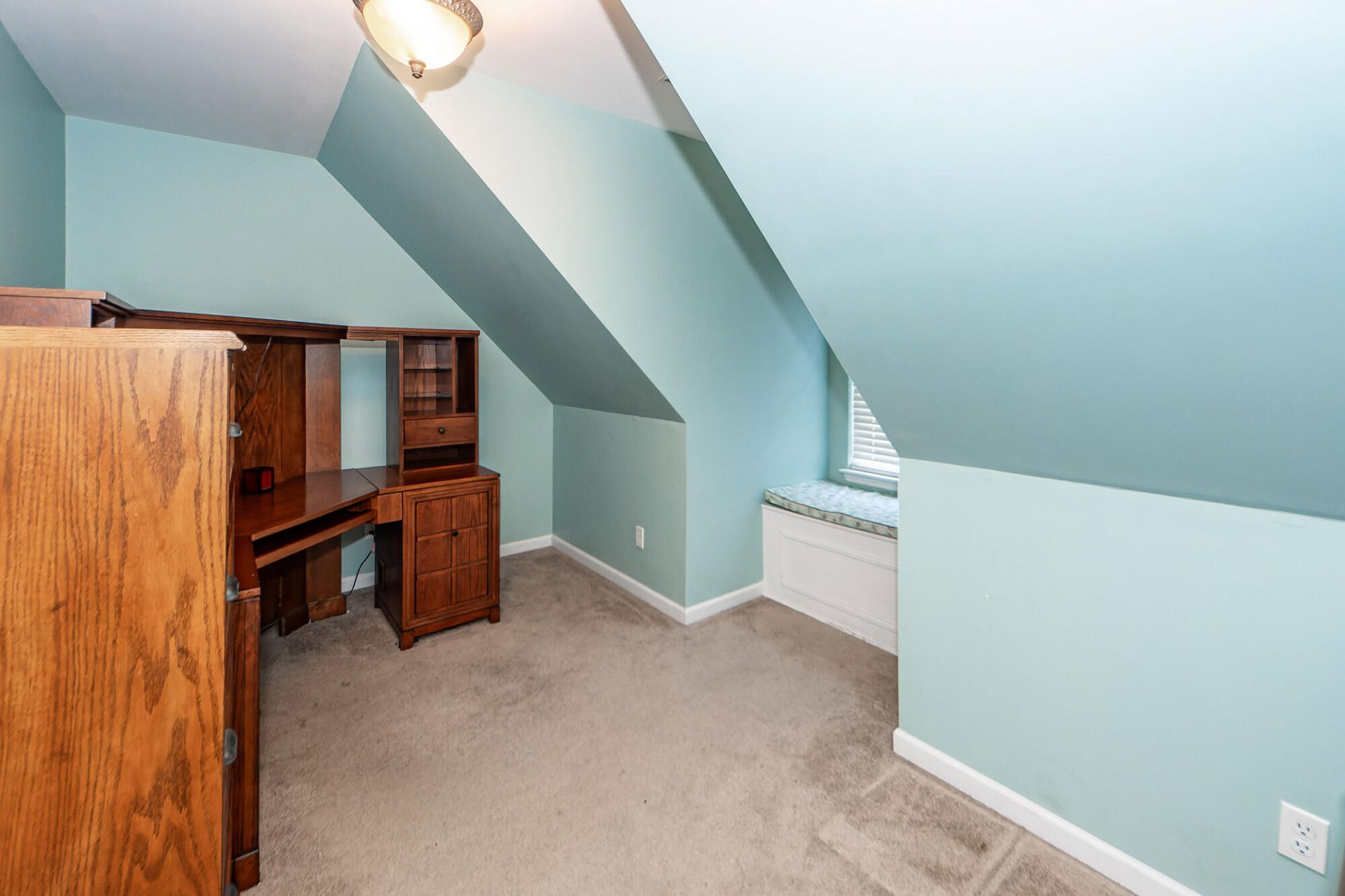 8340 Berringer Photo 28