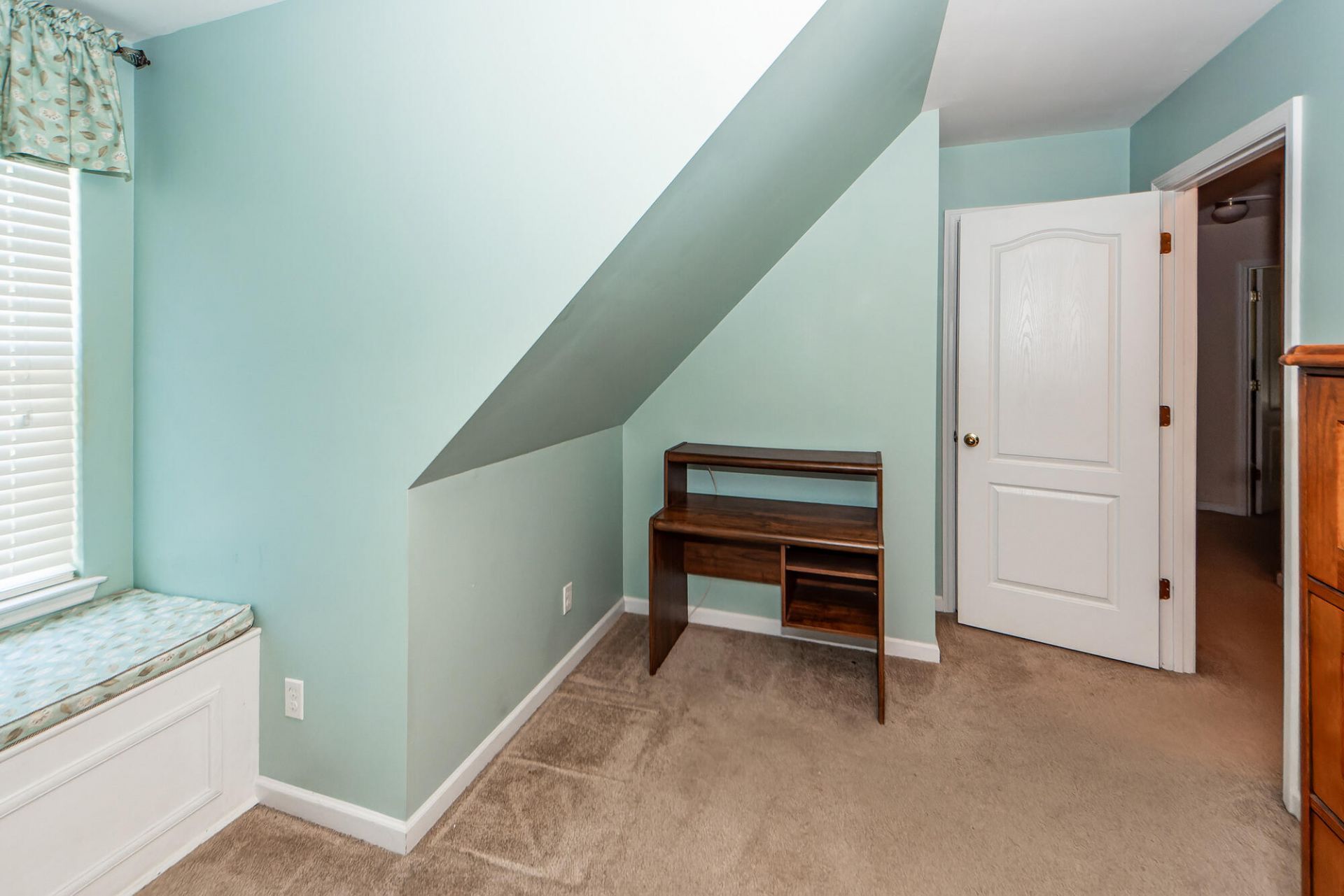 8340 Berringer Photo 30