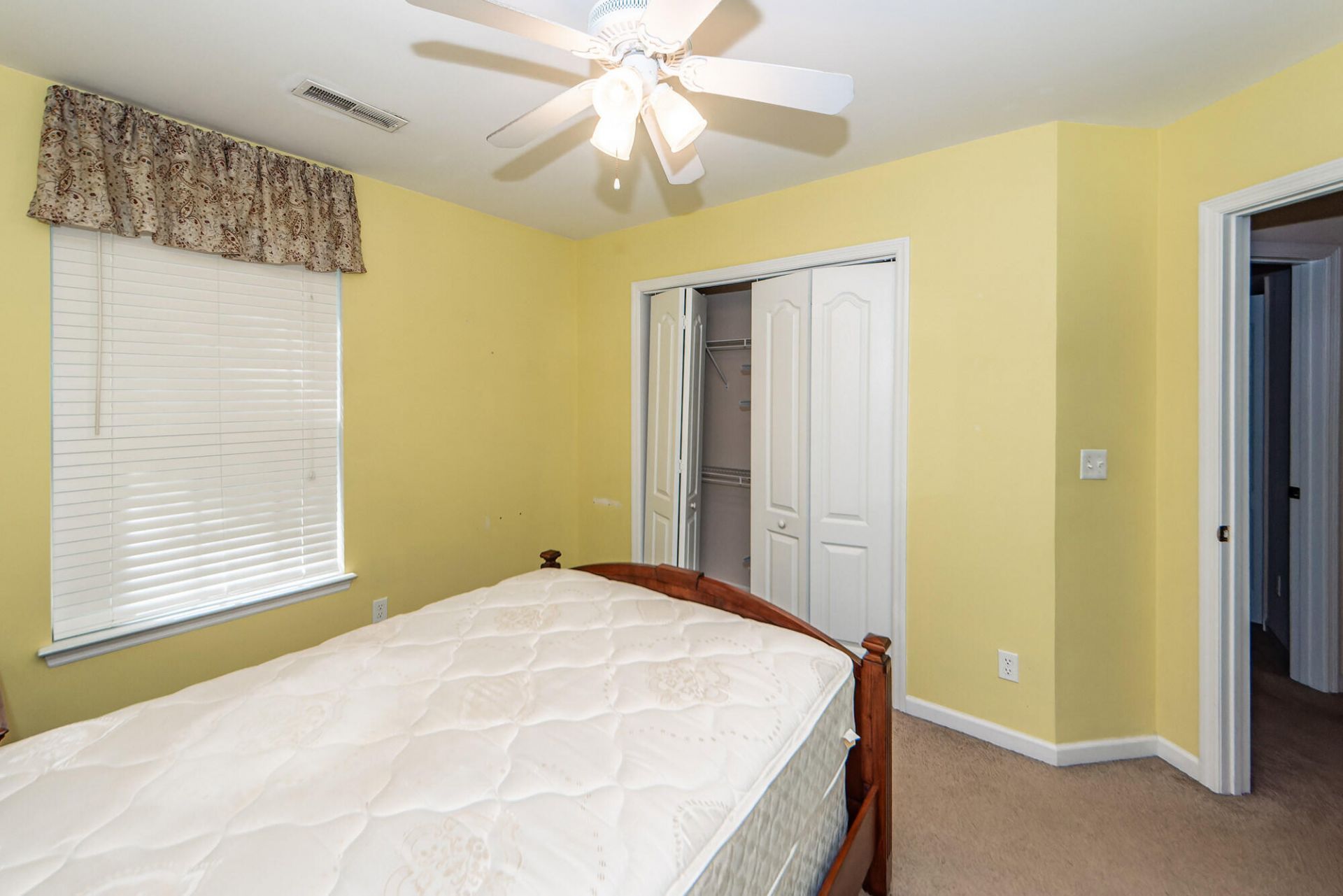 8340 Berringer Photo 36