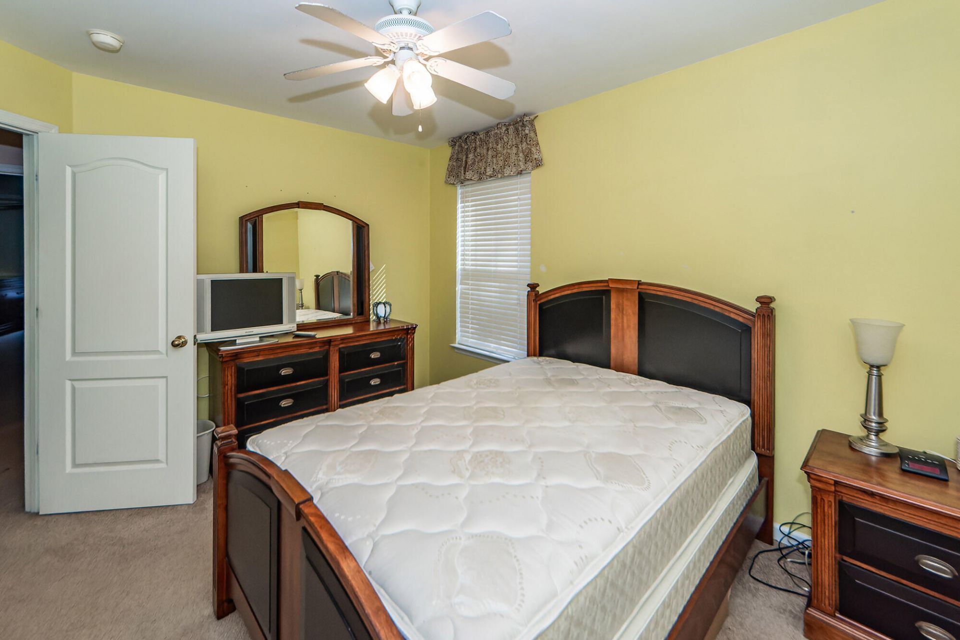 8340 Berringer Photo 37