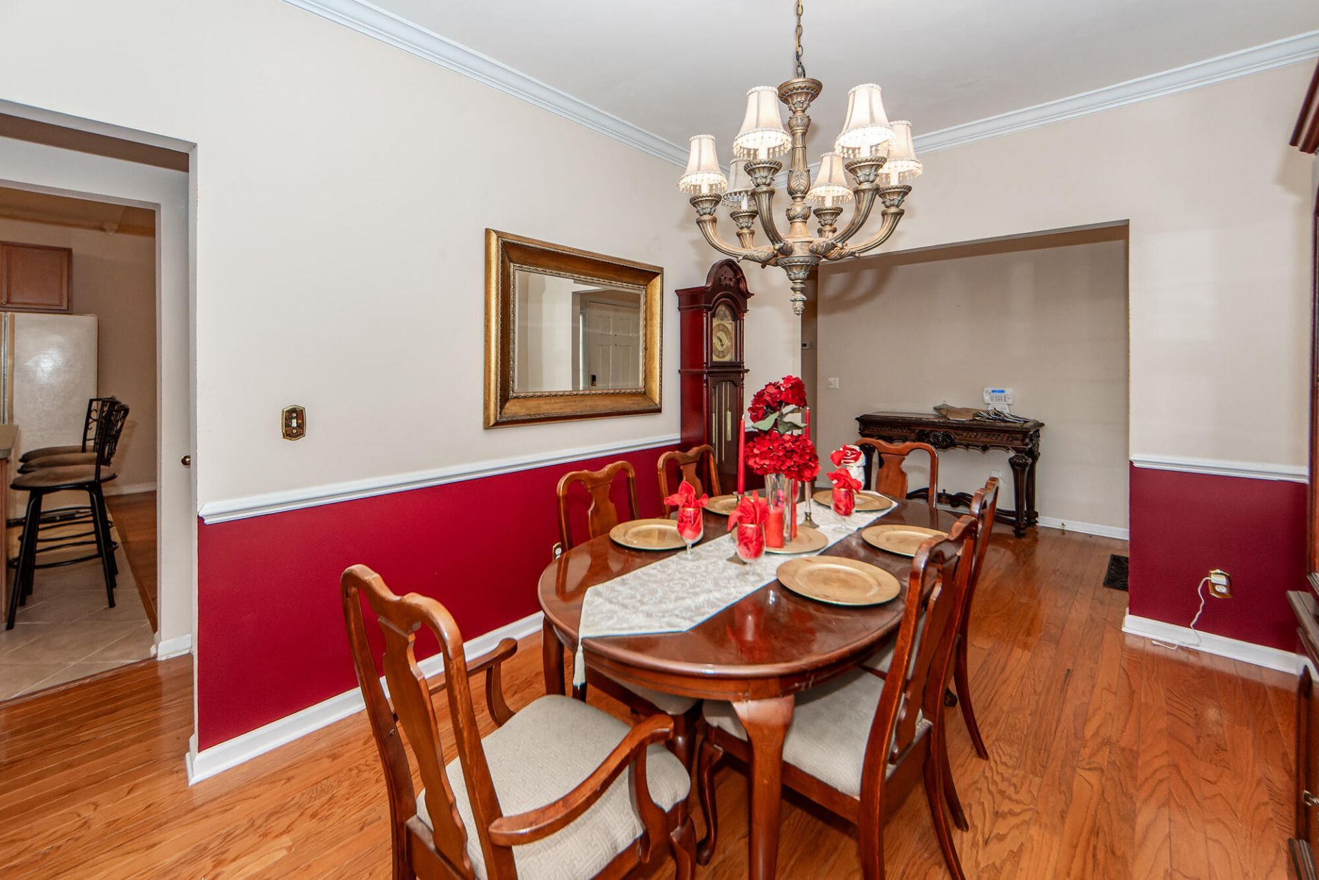 8340 Berringer Photo 5