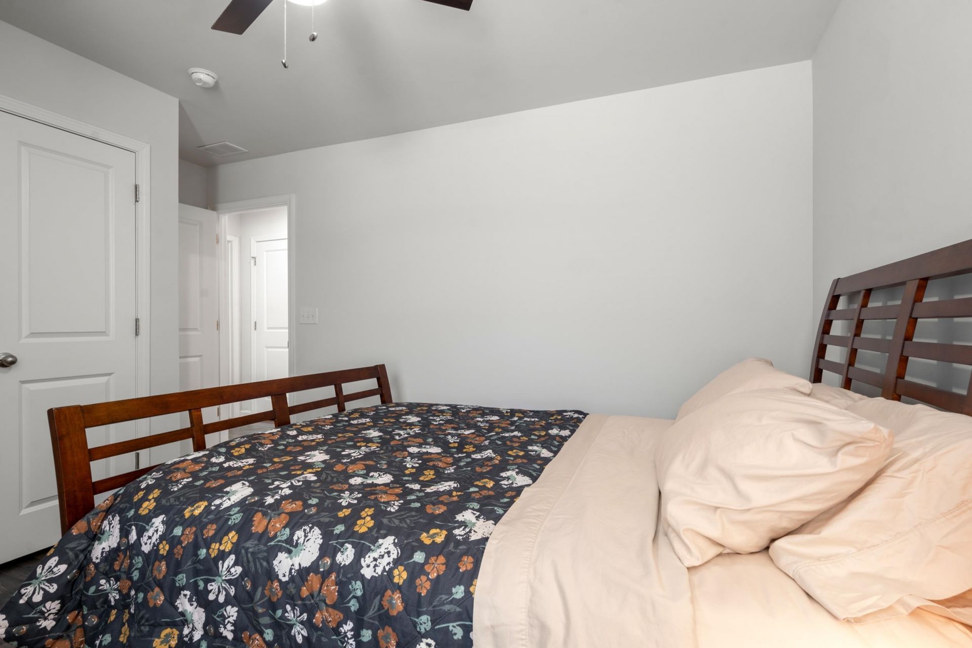 7018 River Bridge Ct  Photo 16