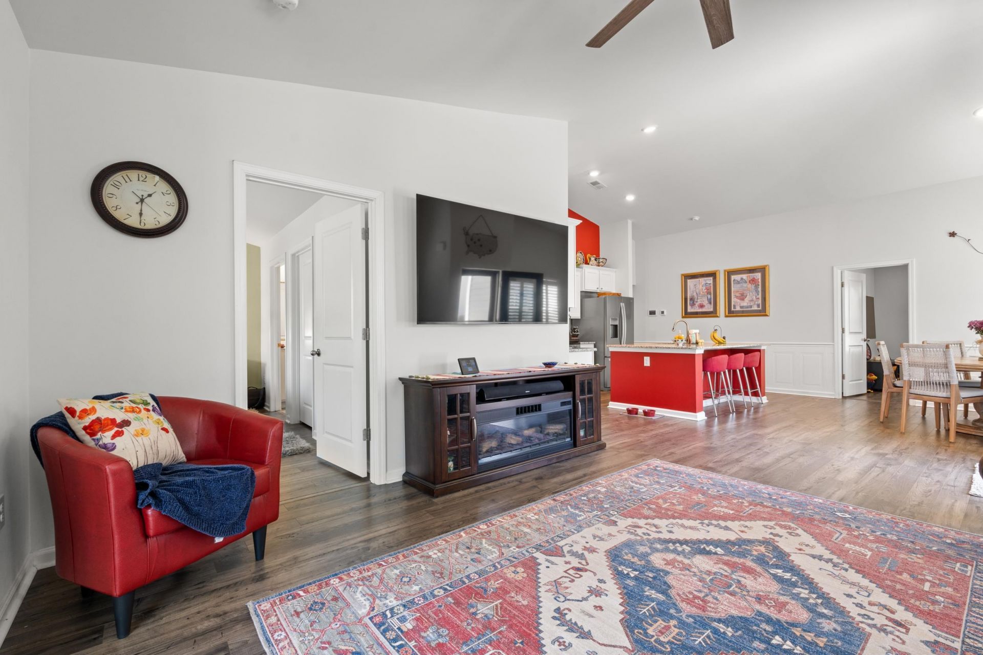 7018 River Bridge Ct  Photo 4