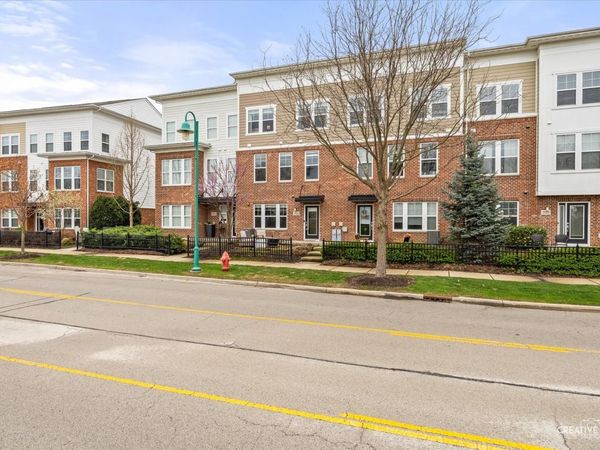 3555 Mulligan Drive , Woodridge, IL 60517