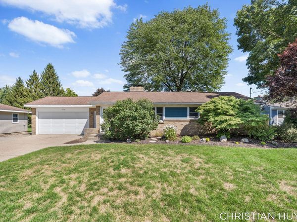 7126 Willard Avenue SE, Grand Rapids, MI 49548