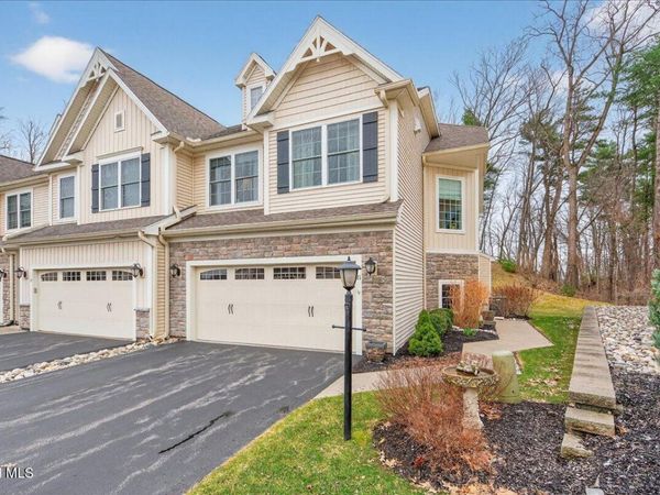 21 Hillman Loop, Round Lake, NY 12151