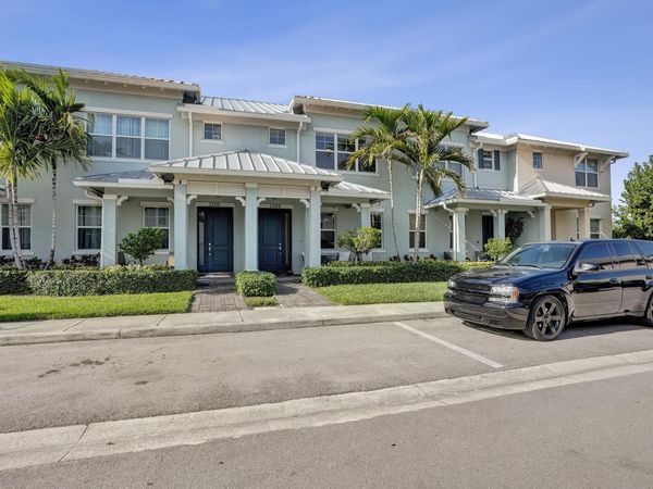 1300 Eucalyptus Drive, Unit 3, Hollywood, FL 33021