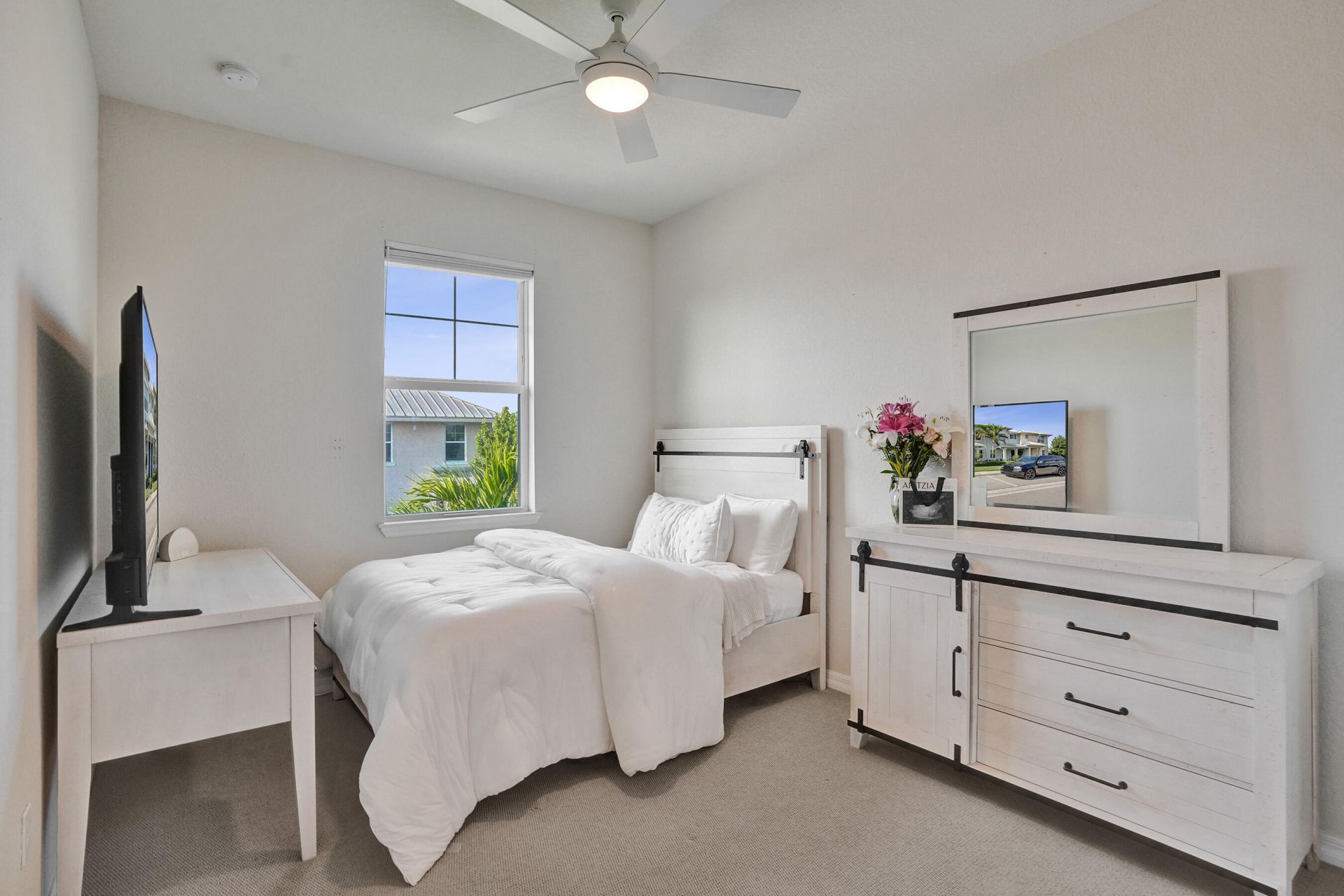 1300 Eucalyptus Drive, Unit 3, Hollywood, FL 33021 Photo