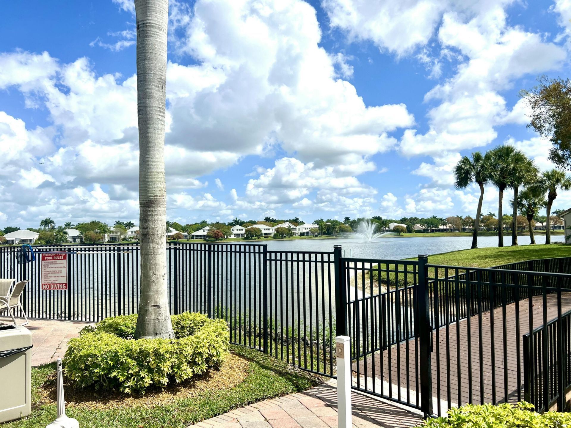 10614 Lake Shore Drive, Wellington, FL 33414 Photo