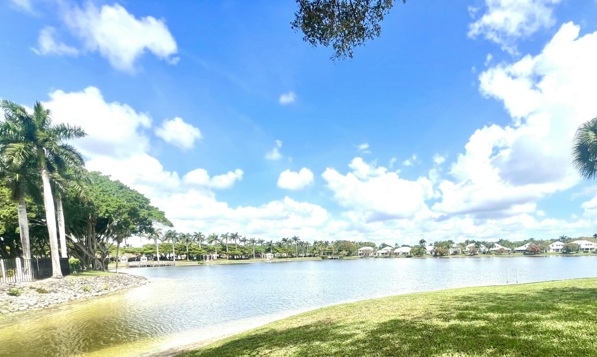 10614 Lake Shore Drive, Wellington, FL 33414 Photo