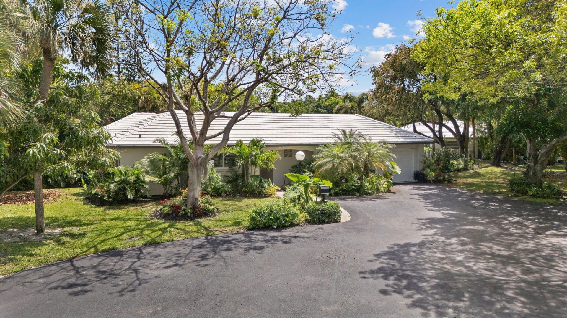 1114 W Cypress Drive, Unit V-8, Pompano Beach, FL 33069 Photo