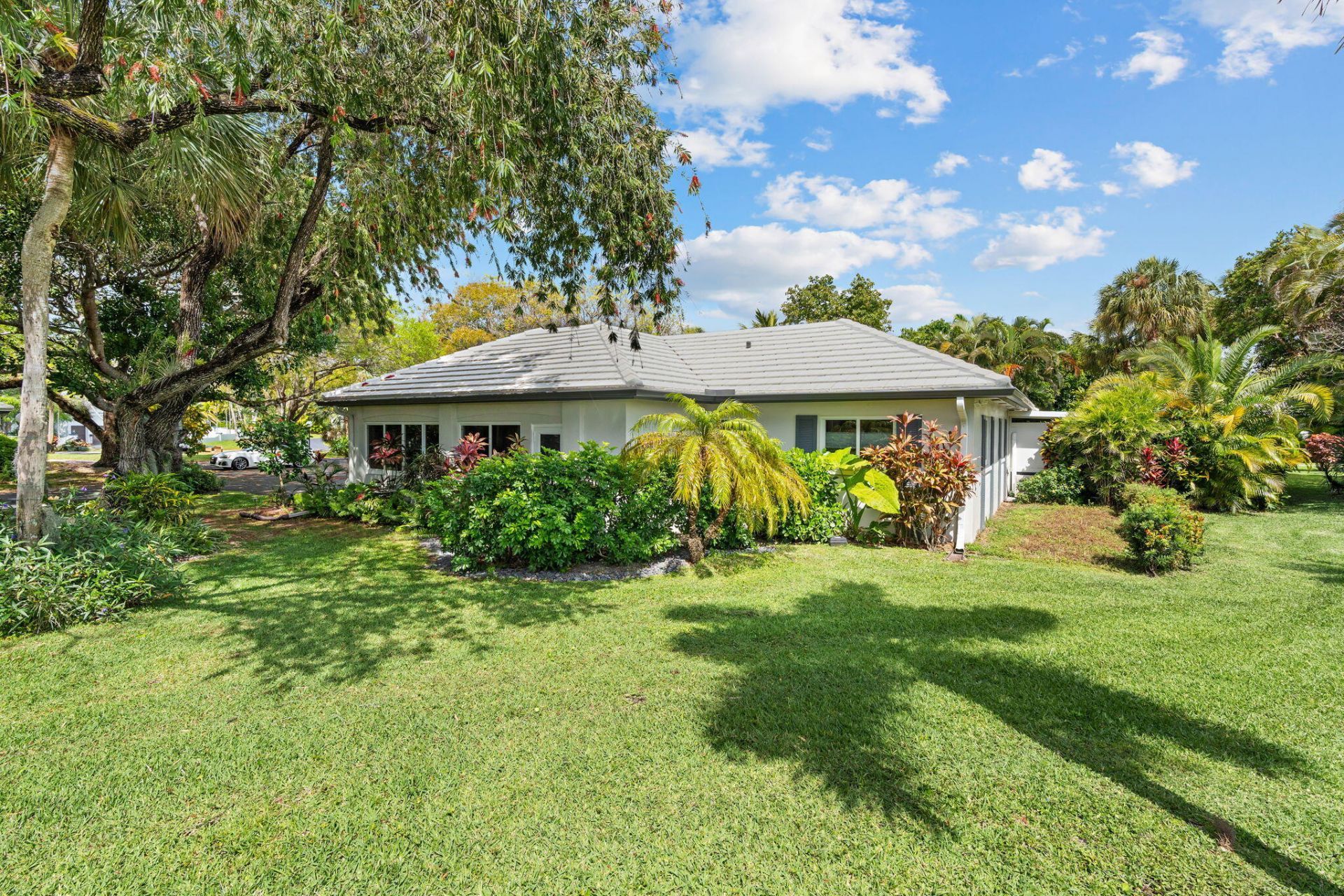 1114 W Cypress Drive, Unit V-8, Pompano Beach, FL 33069 Photo