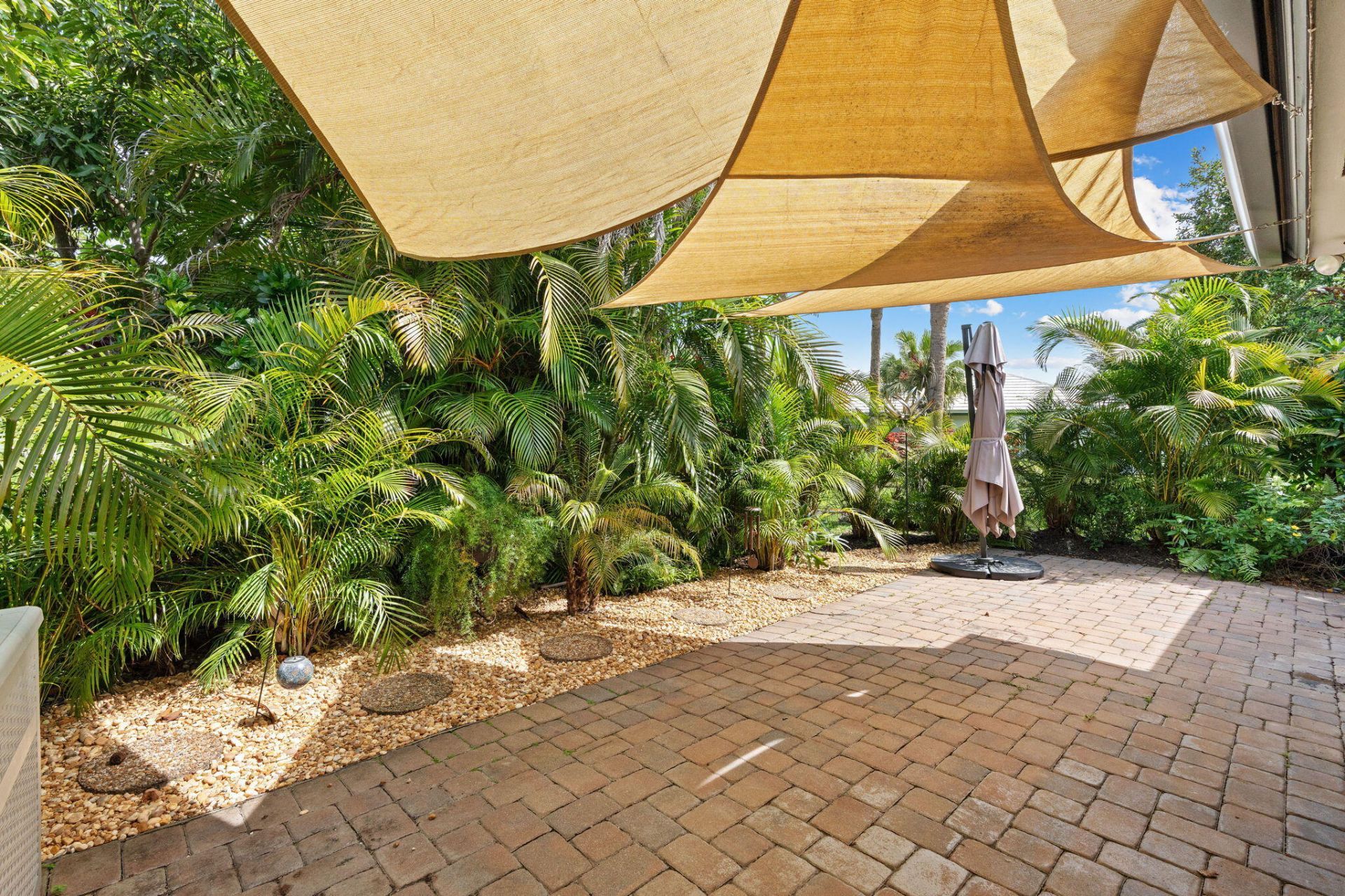 1114 W Cypress Drive, Unit V-8, Pompano Beach, FL 33069 Photo