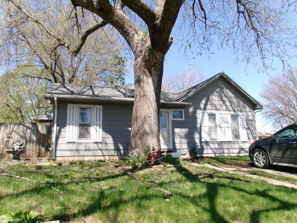 500 N Cedar Street, Creston, IA 50801