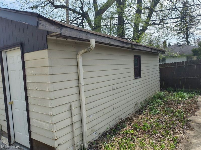 21104 Clare Avenue, Maple Heights, OH 44137 Photo 6