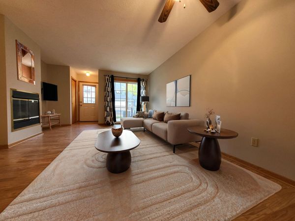 1850 Donegal Drive , Unit 4, Woodbury, MN 55125