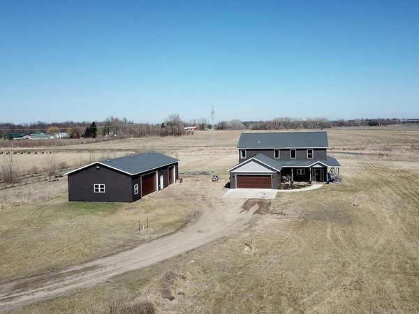 16335 55th Street SE, Kindred, ND 58051
