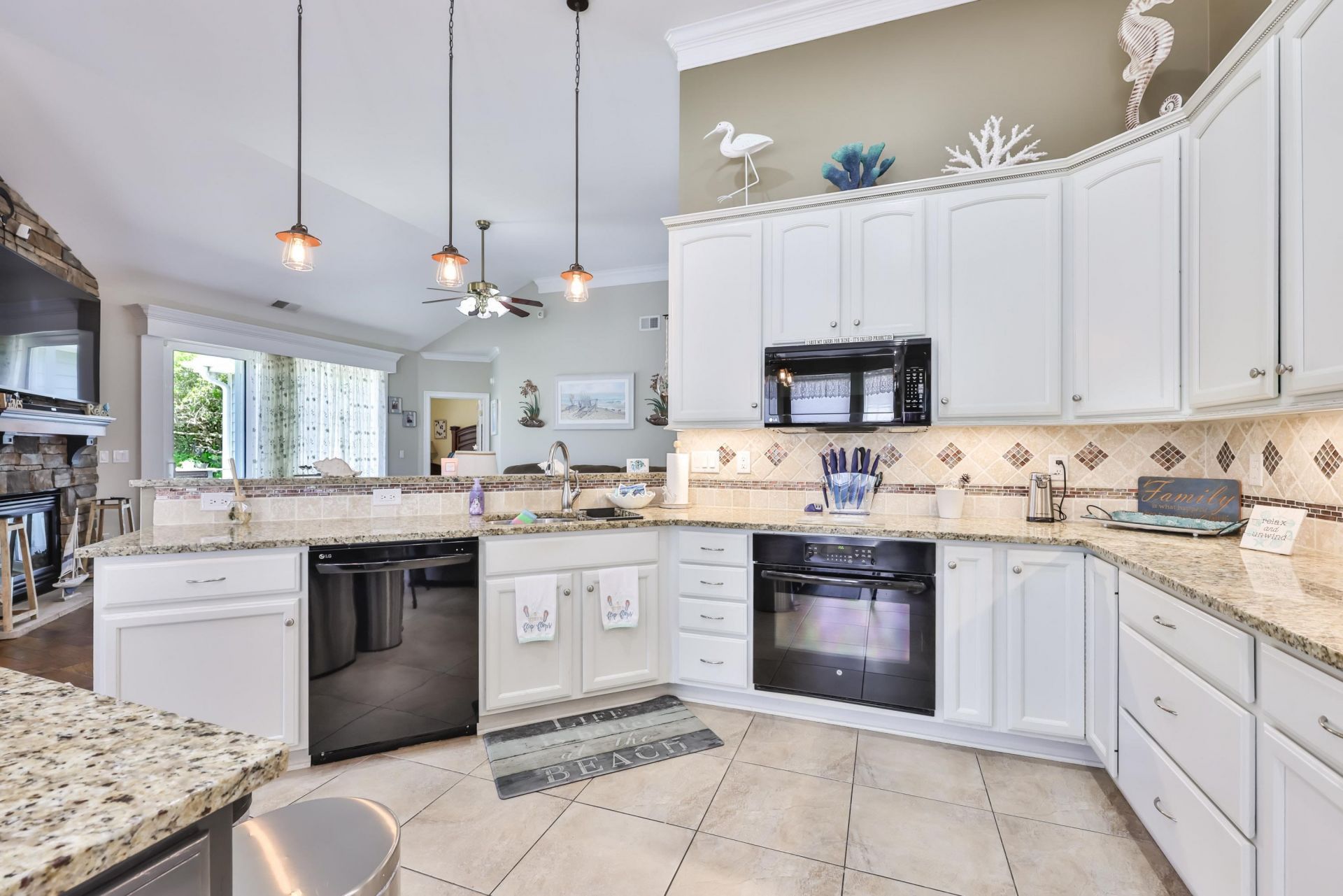 4840 Seabreeze Ln.  Photo 6